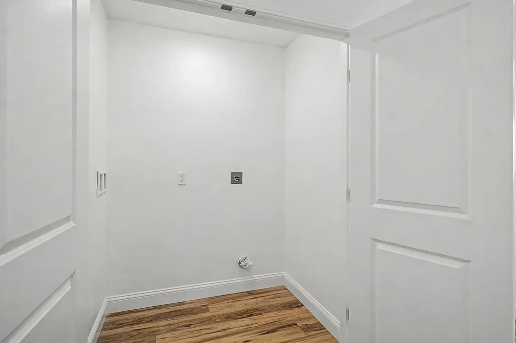 101 Elsa Lane Essex VT 05452