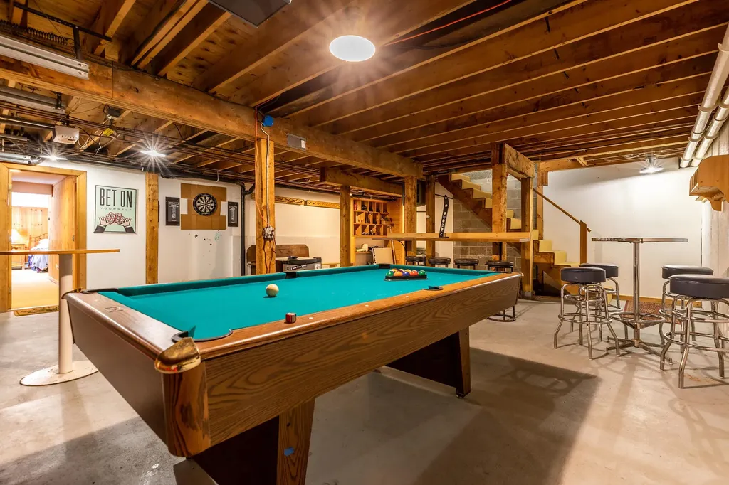 121 High Meadow Road Winhall VT 05340-9999