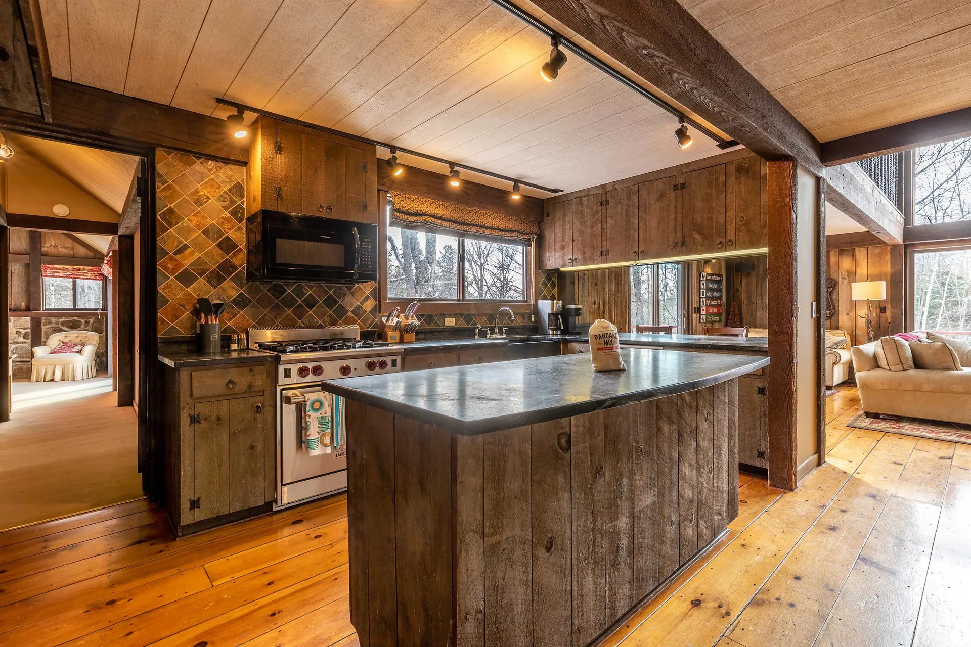 121 High Meadow Road Winhall VT 05340-9999