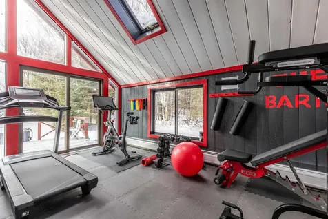 121 High Meadow Road Winhall VT 05340-9999