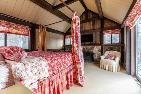 121 High Meadow Road Winhall VT 05340-9999