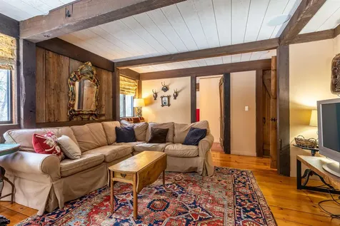 121 High Meadow Road Winhall VT 05340-9999