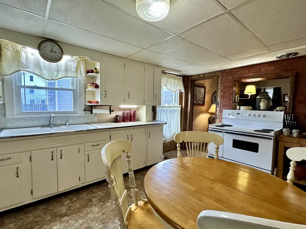 62 Hull Avenue Wallingford VT 05773
