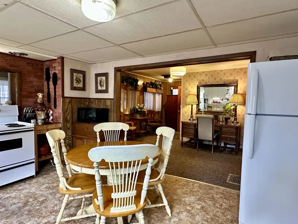 62 Hull Avenue Wallingford VT 05773
