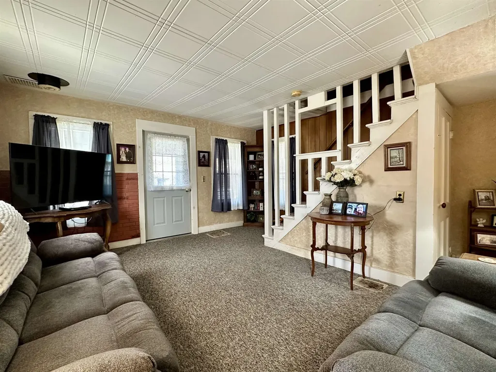 62 Hull Avenue Wallingford VT 05773