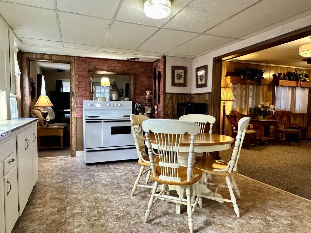 62 Hull Avenue Wallingford VT 05773