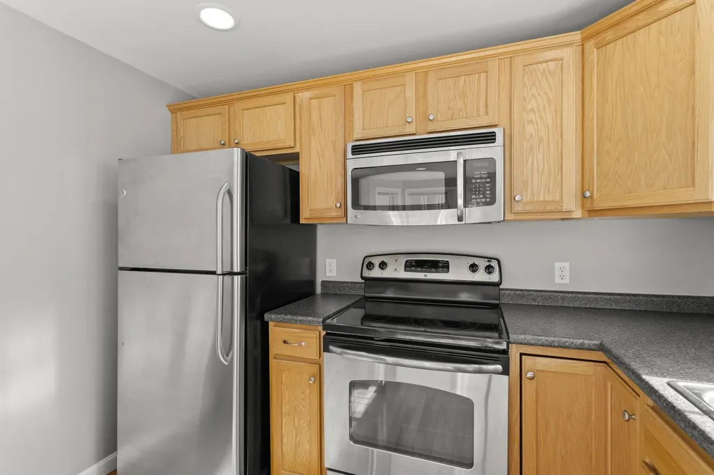 10 Split Rock Drive Rochester NH 03839