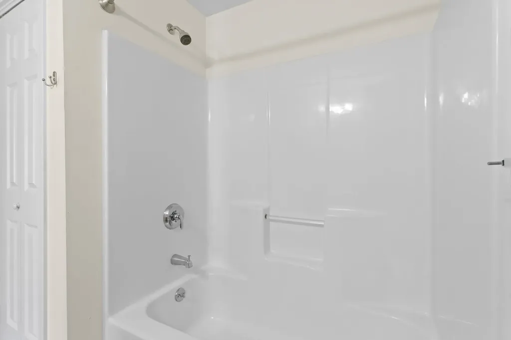 10 Split Rock Drive Rochester NH 03839