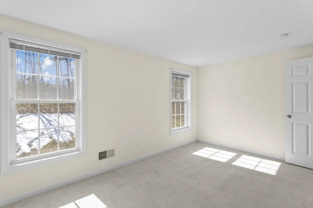 10 Split Rock Drive Rochester NH 03839