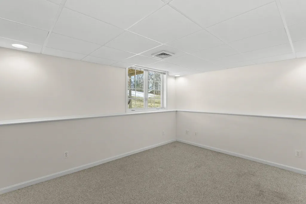 10 Split Rock Drive Rochester NH 03839