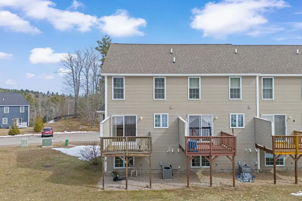 10 Split Rock Drive Rochester NH 03839