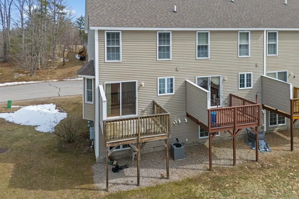10 Split Rock Drive Rochester NH 03839