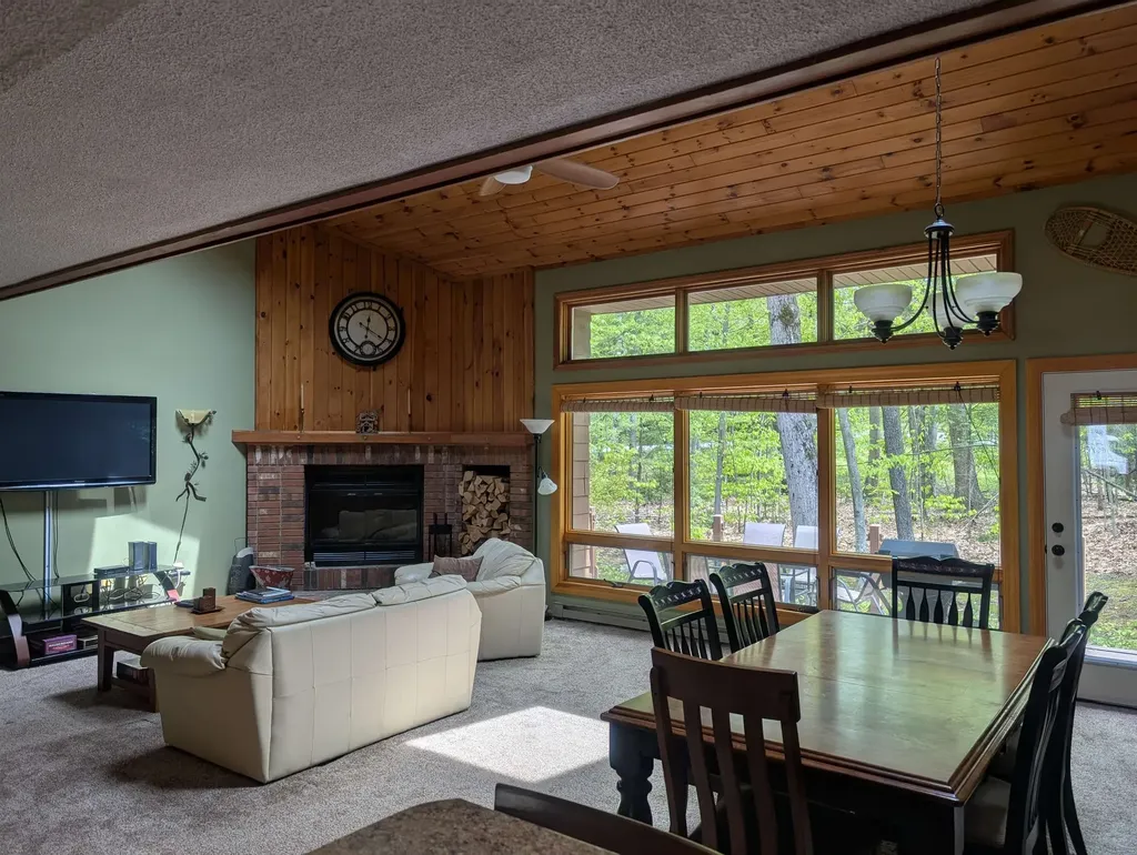 11 Cascade Drive Woodstock NH 03262