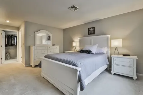 53 Hickory Lane Windham NH 03087