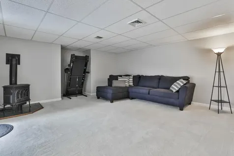 53 Hickory Lane Windham NH 03087