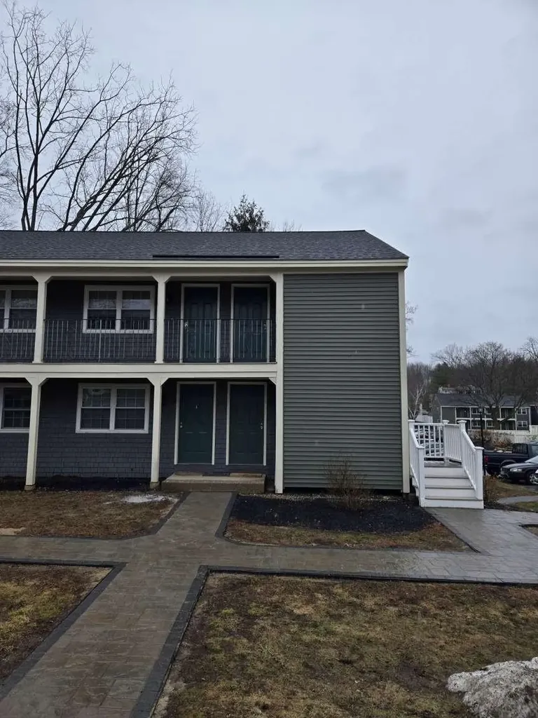 88 Cricketbrook Dover NH 03820