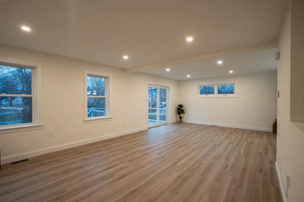 106 Lock Street Nashua NH 03064