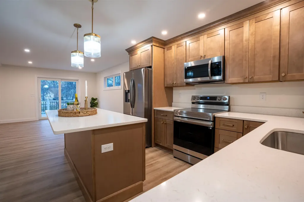 106 Lock Street Nashua NH 03064