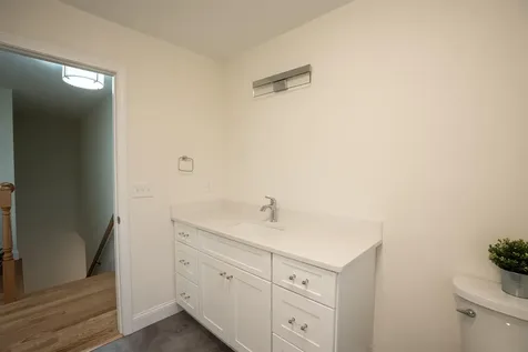 106 Lock Street Nashua NH 03064