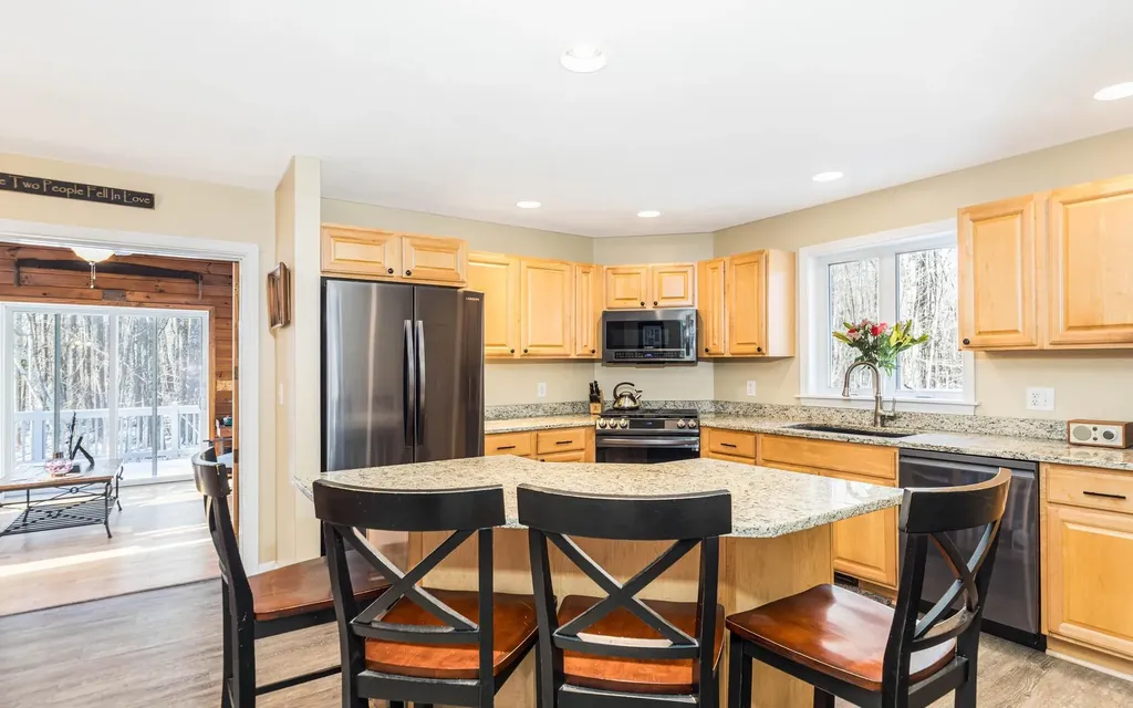7 Blackshire Court Somersworth NH 03878