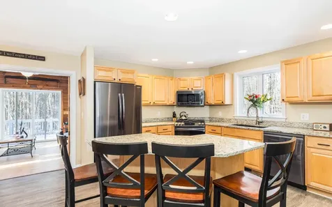 7 Blackshire Court Somersworth NH 03878