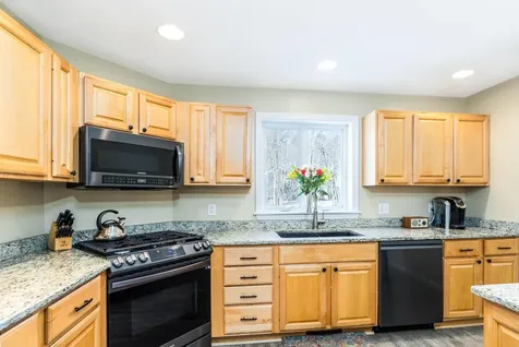 7 Blackshire Court Somersworth NH 03878