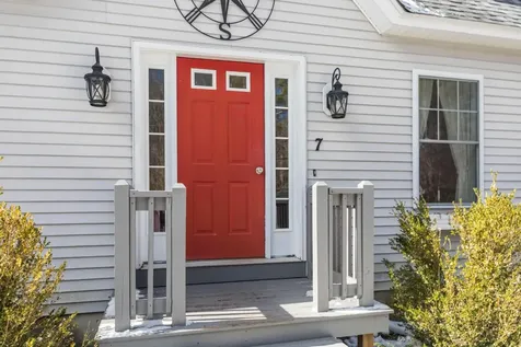 7 Blackshire Court Somersworth NH 03878