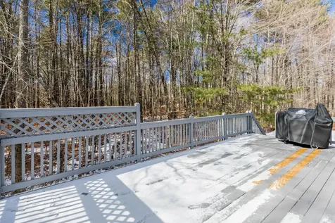 7 Blackshire Court Somersworth NH 03878