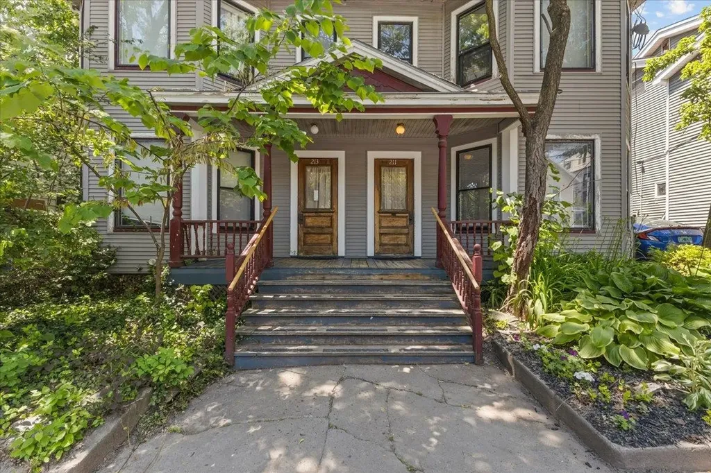 211-213 Saint Paul Street Burlington VT 05401