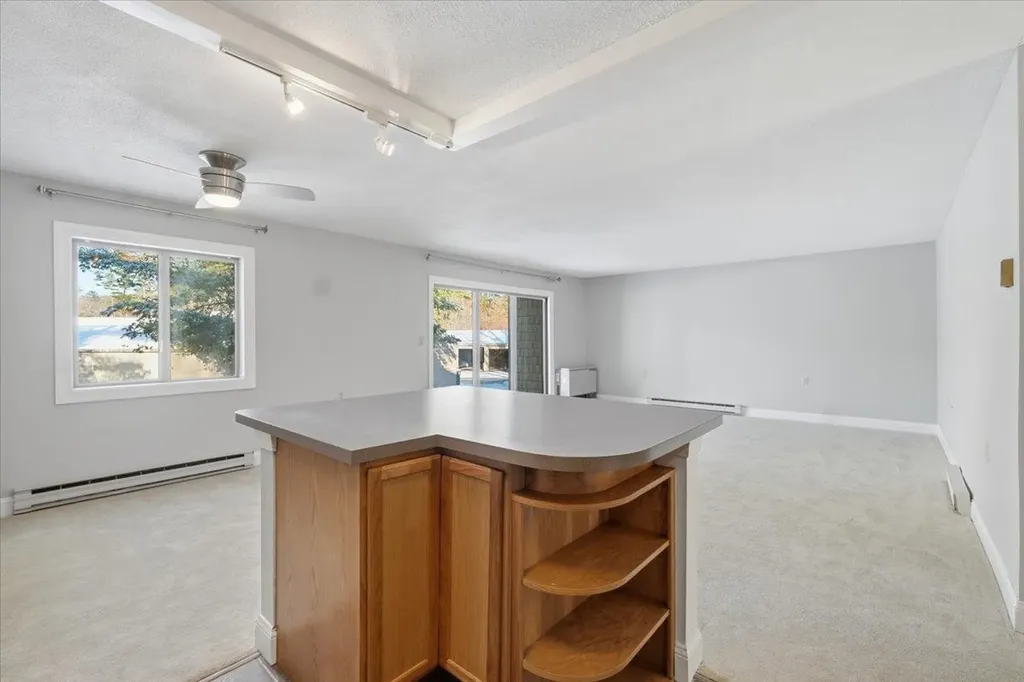 17 Hawthorne Circle South Burlington VT 05403