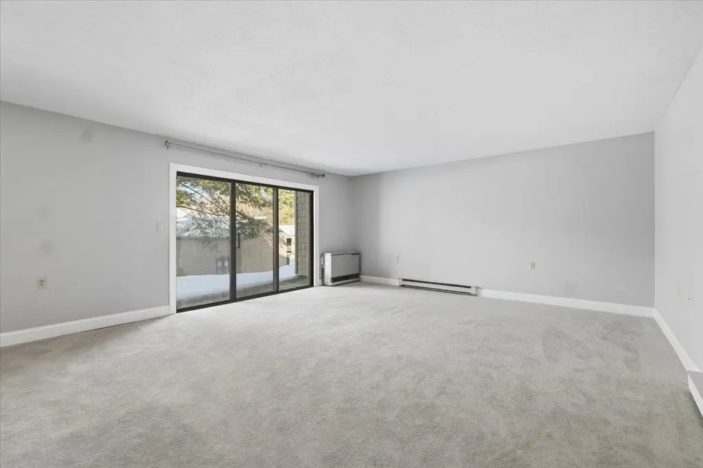 17 Hawthorne Circle South Burlington VT 05403