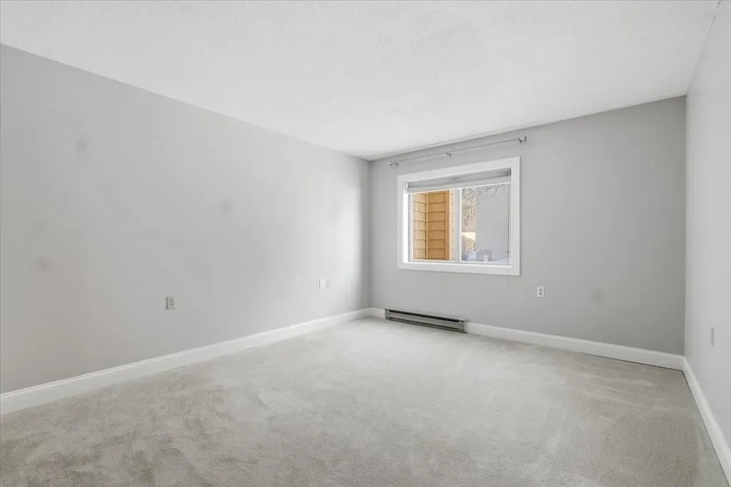 17 Hawthorne Circle South Burlington VT 05403