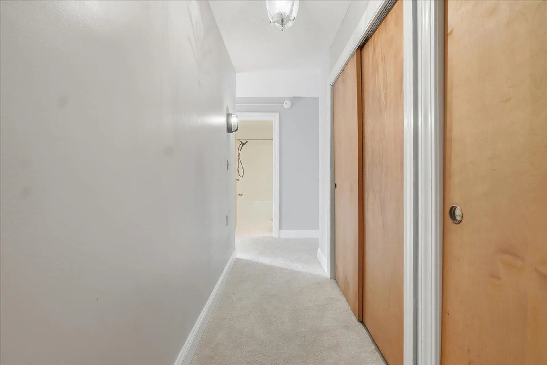 17 Hawthorne Circle South Burlington VT 05403