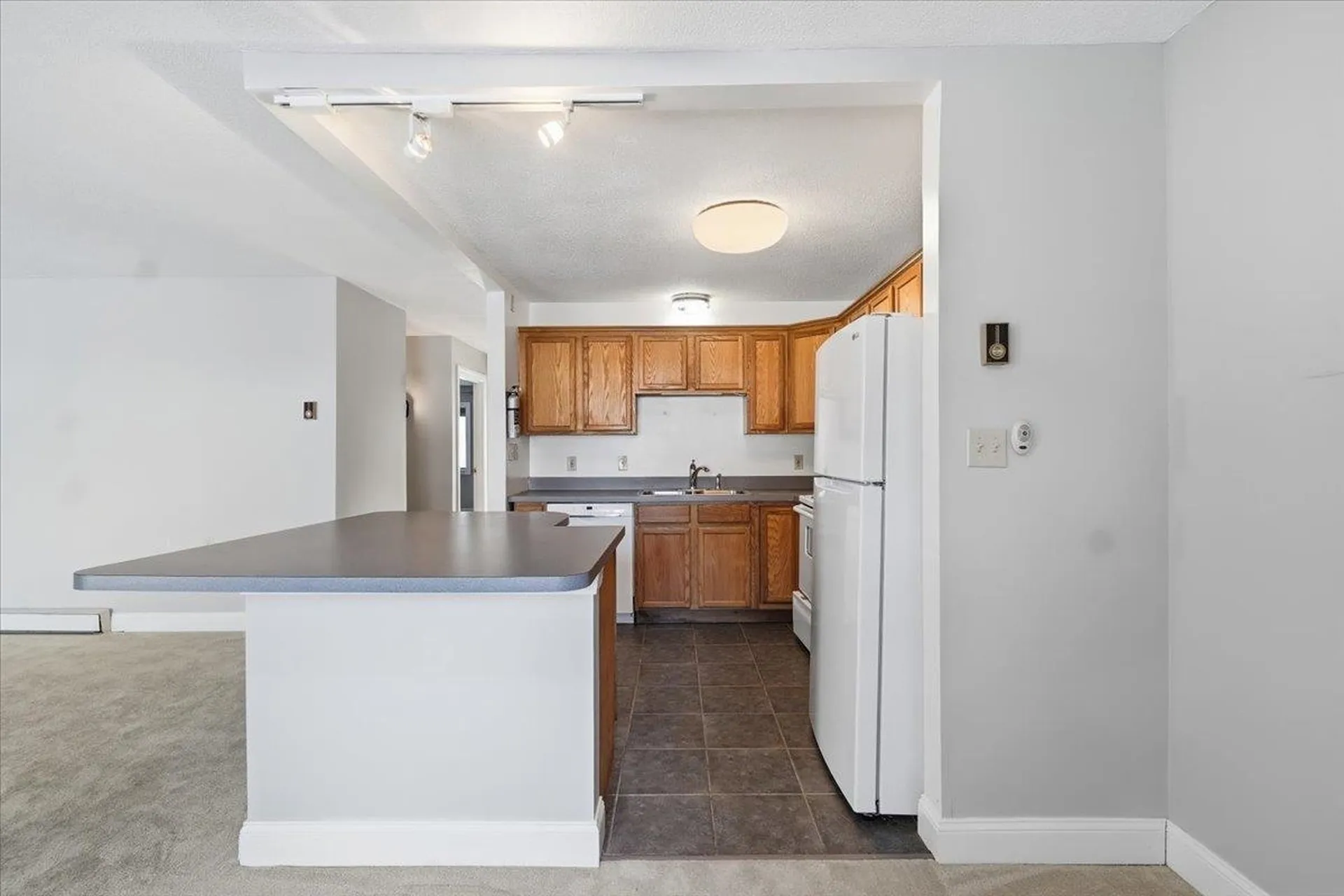 17 Hawthorne Circle South Burlington VT 05403