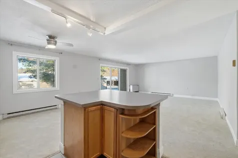 17 Hawthorne Circle South Burlington VT 05403