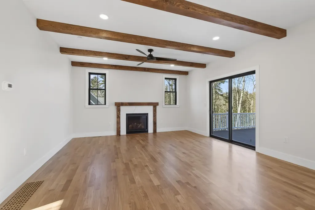 8 Carmel Road Pelham NH 03076