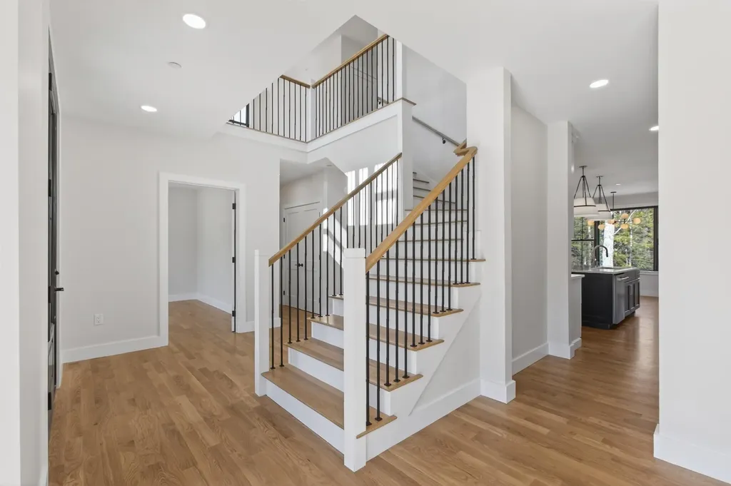 8 Carmel Road Pelham NH 03076