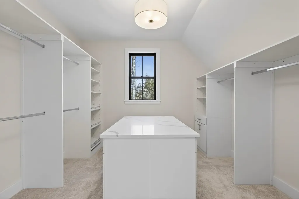 8 Carmel Road Pelham NH 03076