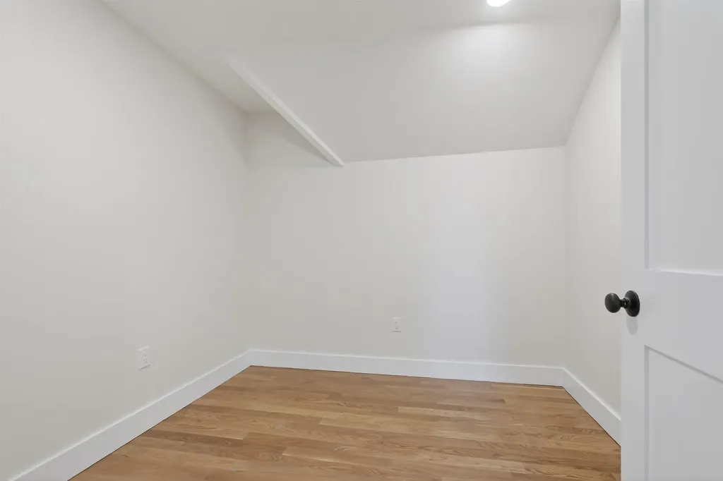 8 Carmel Road Pelham NH 03076