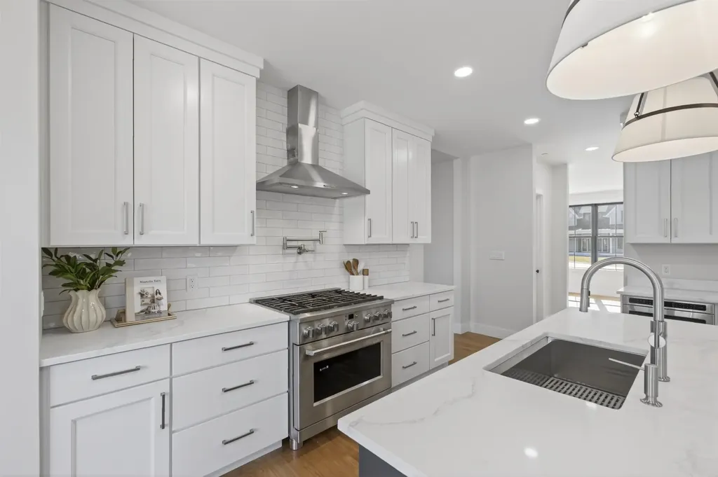 8 Carmel Road Pelham NH 03076