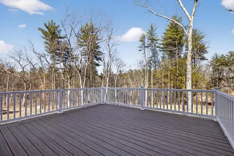 8 Carmel Road Pelham NH 03076