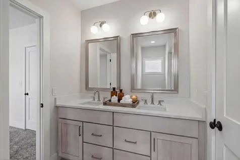 8 Carmel Road Pelham NH 03076
