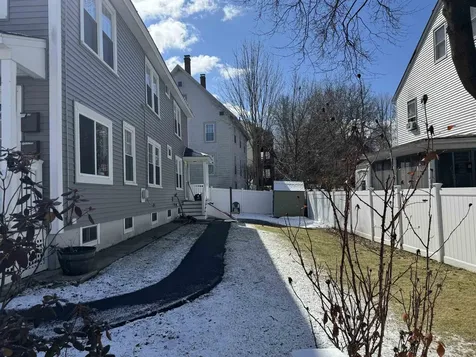 89 Centre Street Concord NH 03301