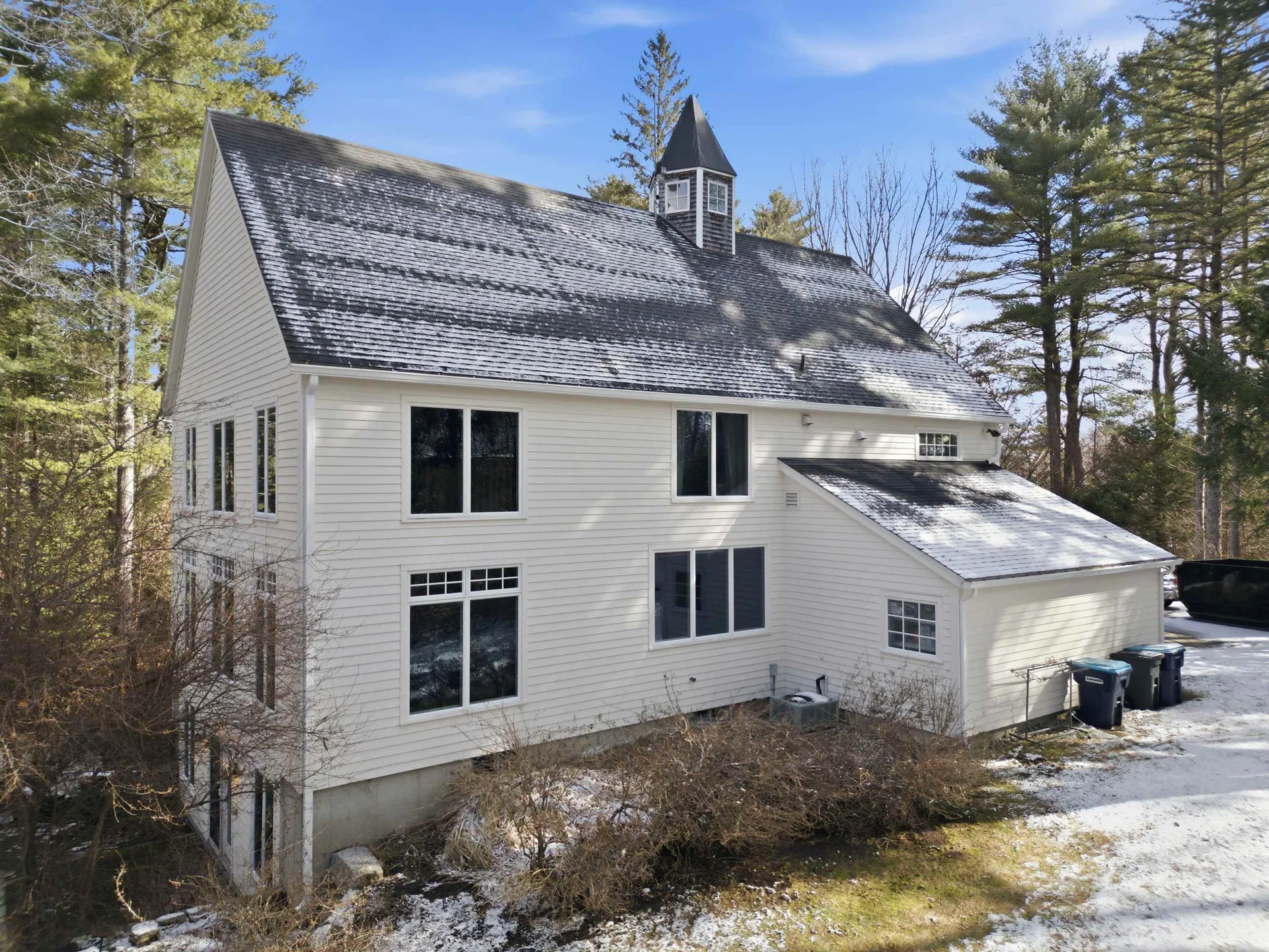182 Winnicutt Road Stratham NH 03885