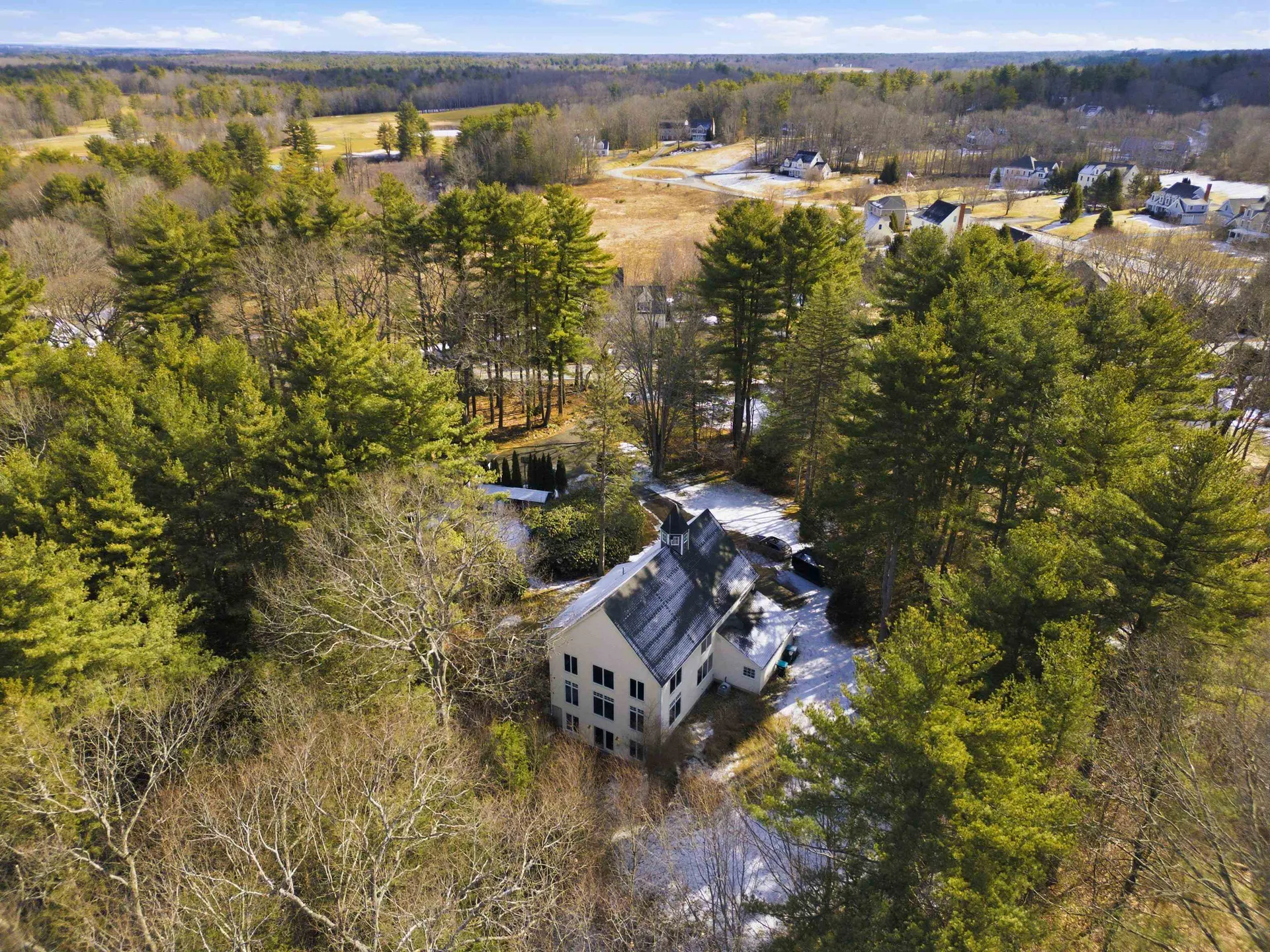 182 Winnicutt Road Stratham NH 03885