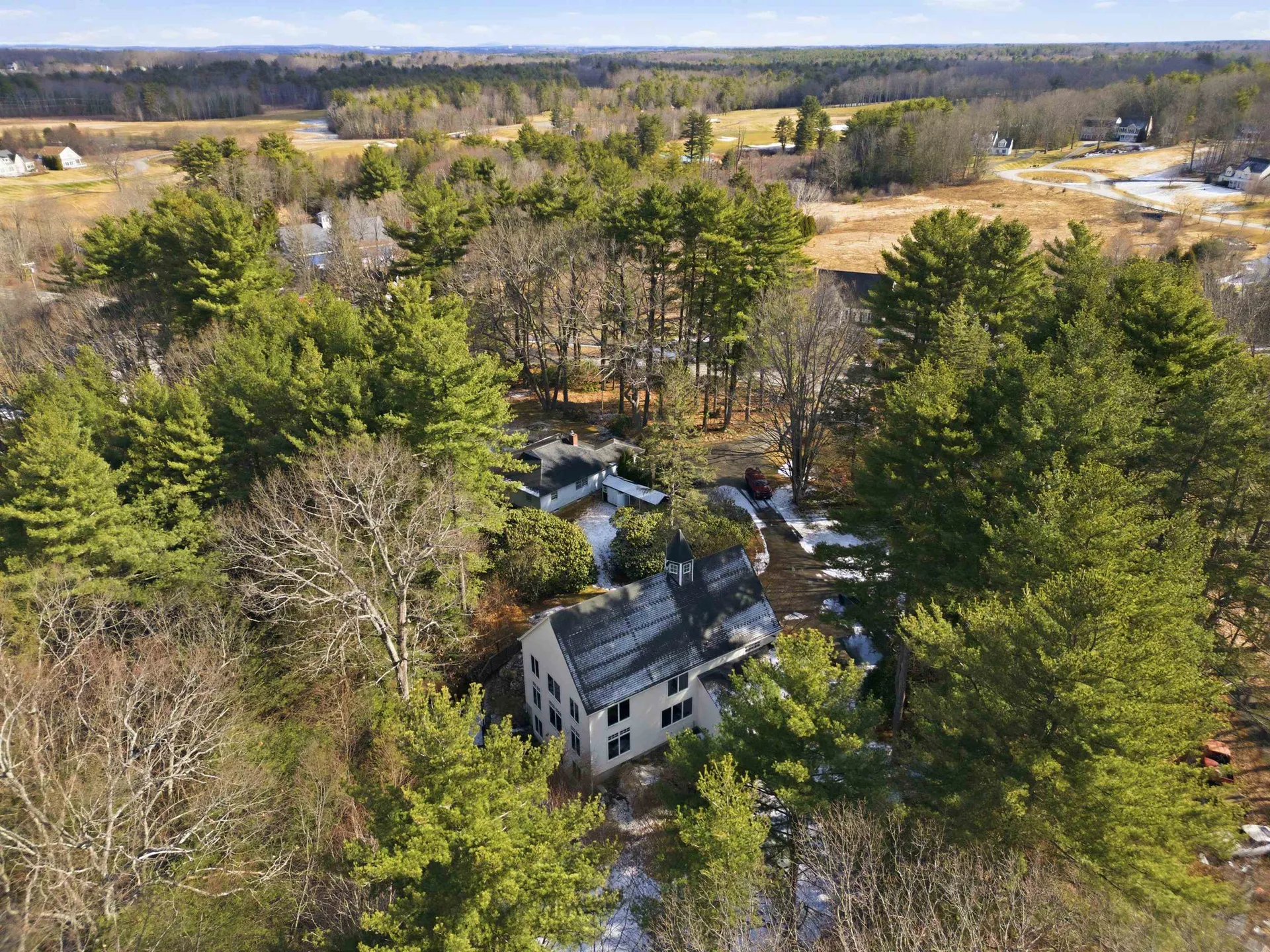 182 Winnicutt Road Stratham NH 03885