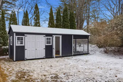 182 Winnicutt Road Stratham NH 03885