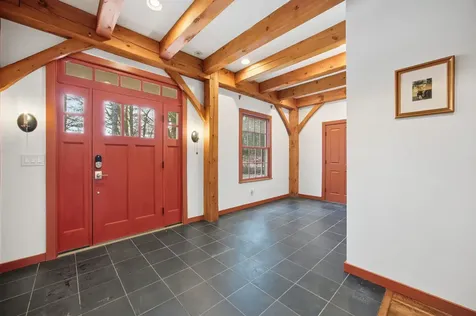 182 Winnicutt Road Stratham NH 03885