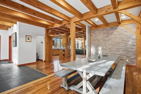 182 Winnicutt Road Stratham NH 03885