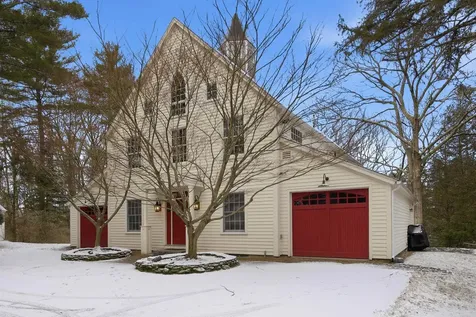 182 Winnicutt Road Stratham NH 03885